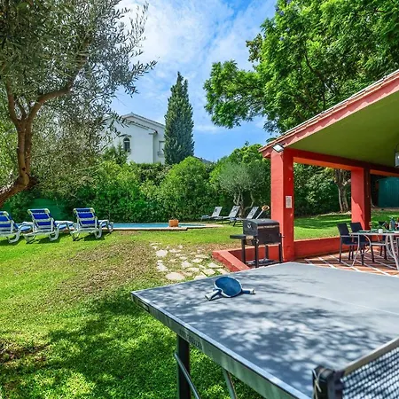 Cuco Villa *