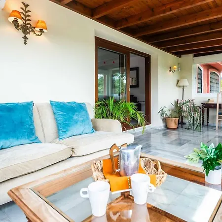 Cuco Villa *