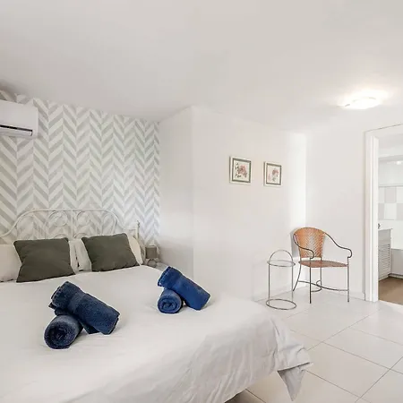 Elviria Sol Villa *