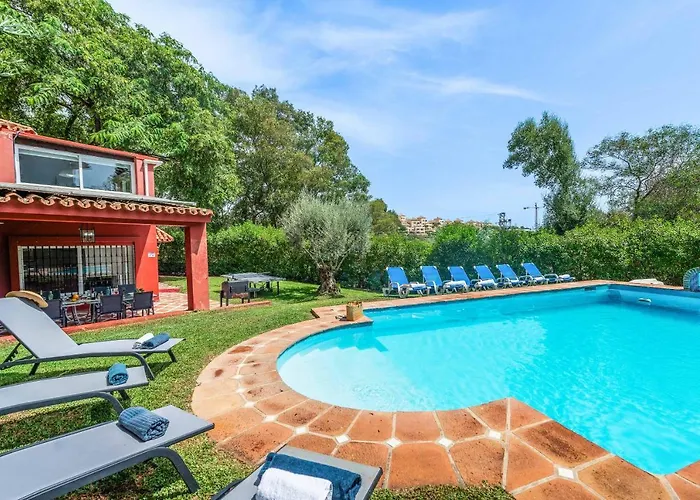 Villa Elviria Sol 马尔韦利亚